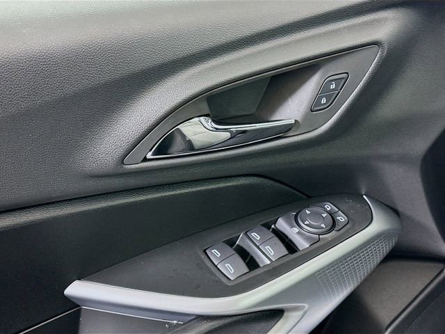 New 2026 Chevrolet Trax RS w/ Driver Confidence Package image 15