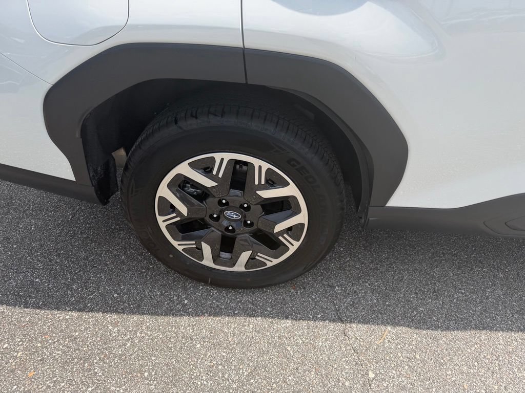 Used 2026 Subaru Forester Premium AWD/4WD image 5