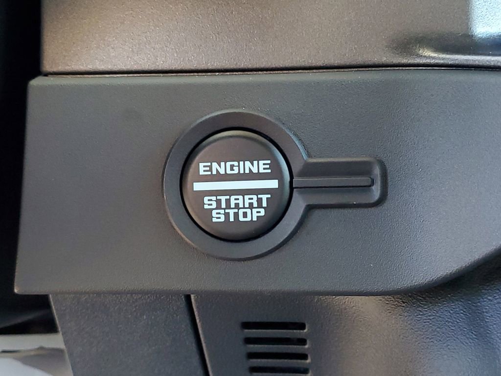 New 2025 Ford Bronco 4-Door AWD/4WD image 14