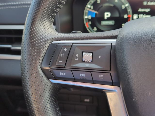 Used 2024 Mitsubishi Outlander SE Black Edition FWD image 25