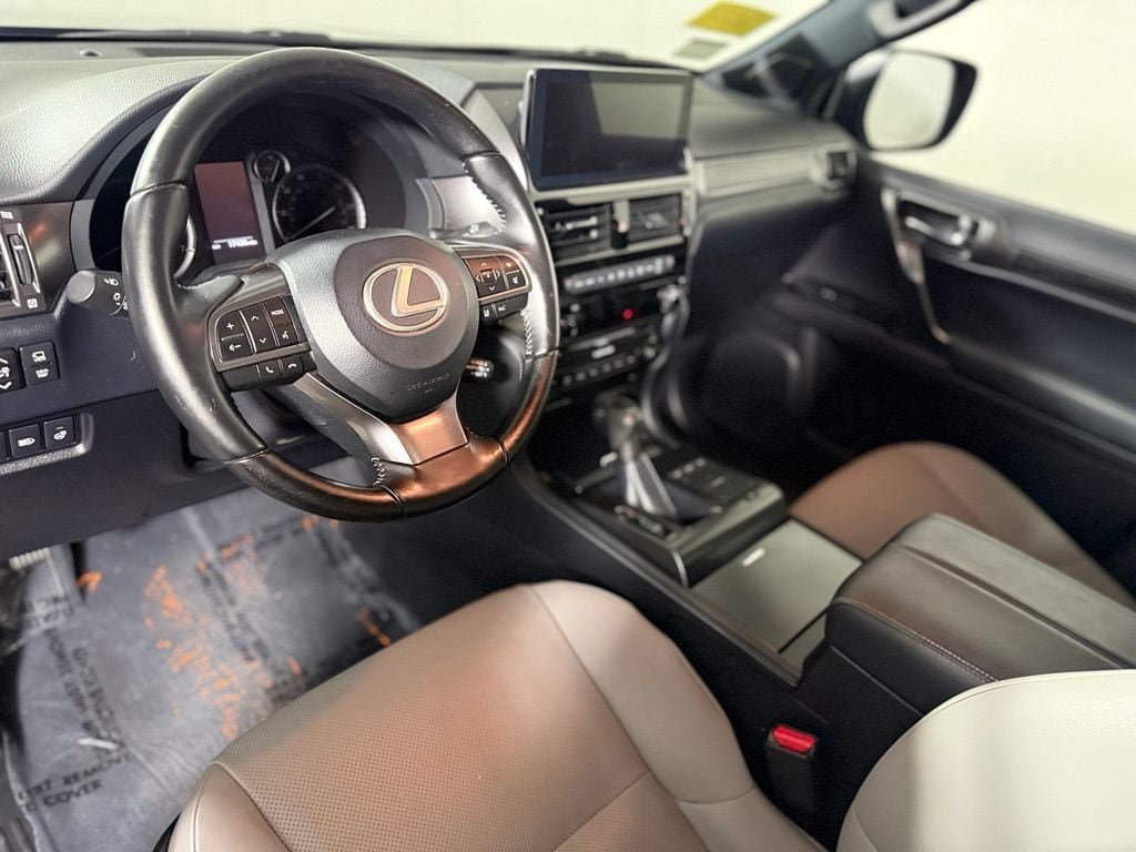 Used 2023 Lexus GX 460 w/ Black Line Special Edition AWD/4WD image 18