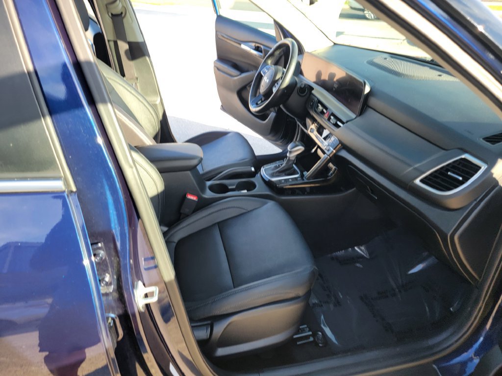 Used 2024 Kia Seltos EX AWD/4WD image 14