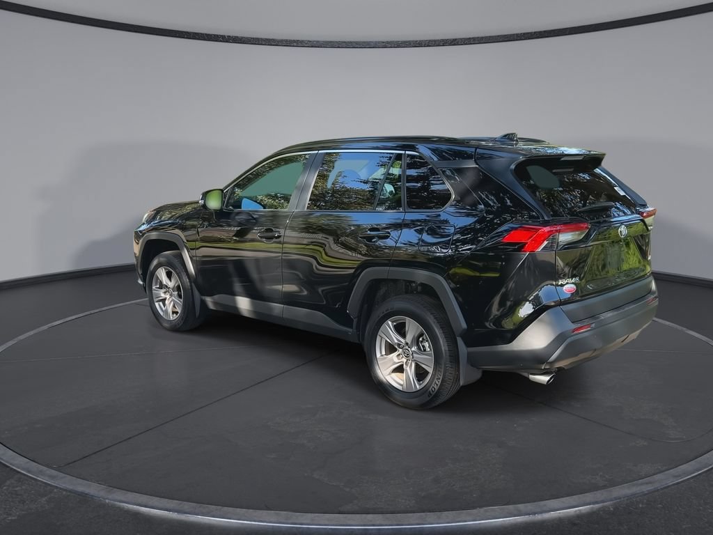 Used 2025 Toyota RAV4 XLE w/ Convenience Package FWD image 6
