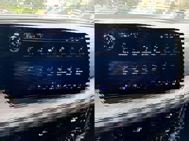 New 2026 Chevrolet Suburban LT w/ Comfort Package image 13