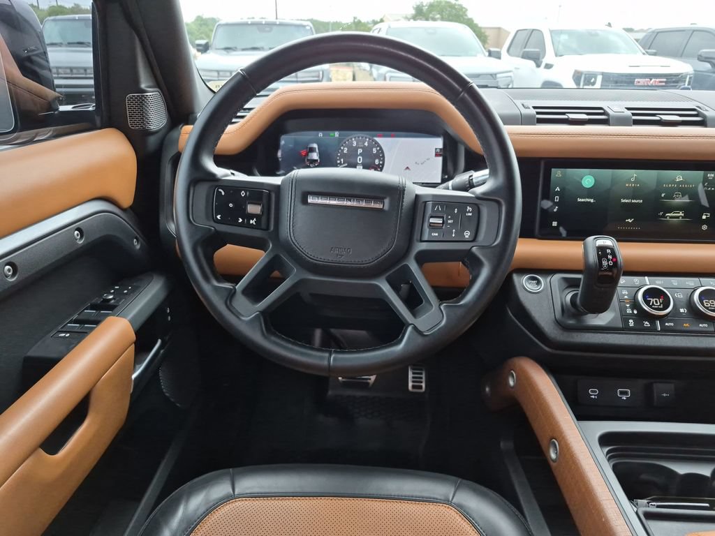 Used 2021 Land Rover Defender 110 X AWD/4WD image 32