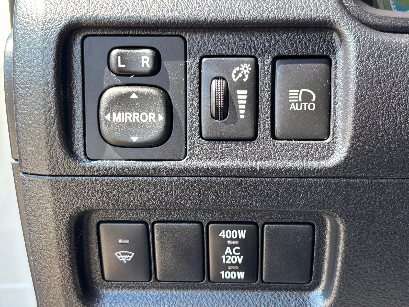 Used 2021 Toyota 4Runner SR5 Premium w/ Moonroof Package AWD/4WD image 26