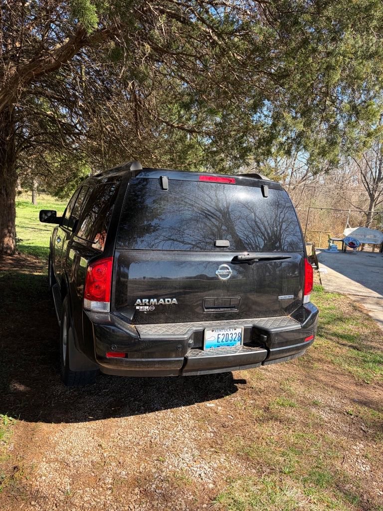 Used 2012 Nissan Armada SV image 4
