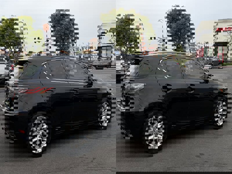 Used 2015 Lexus CT 200h image 24