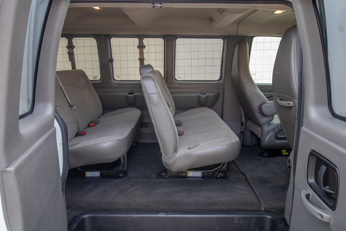 Used 2017 Chevrolet Express 3500 LT w/ LT Preferred Equipment Group image 30