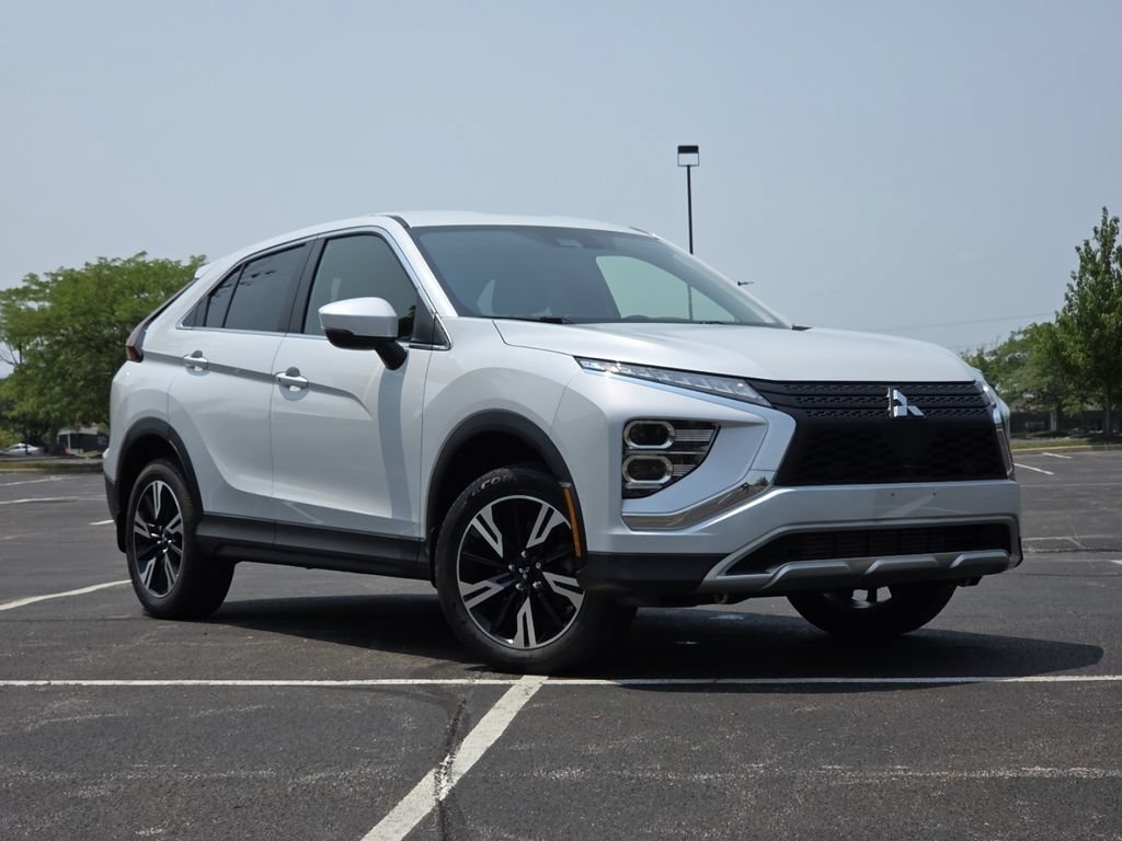 Used 2023 Mitsubishi Eclipse Cross SE AWD/4WD image 2