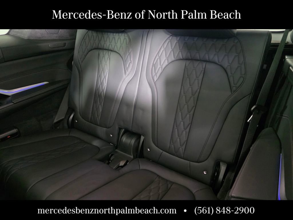 Used 2024 BMW X7 xDrive40i w/ M Sport Package image 17