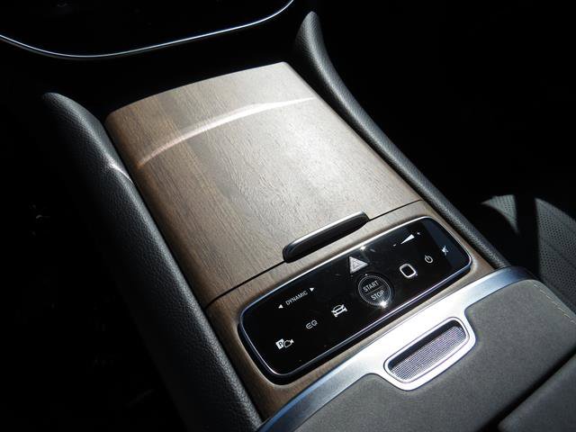 Certified 2023 Mercedes-Benz EQS 580 4MATIC Sedan w/ Exclusive Trim Package image 16