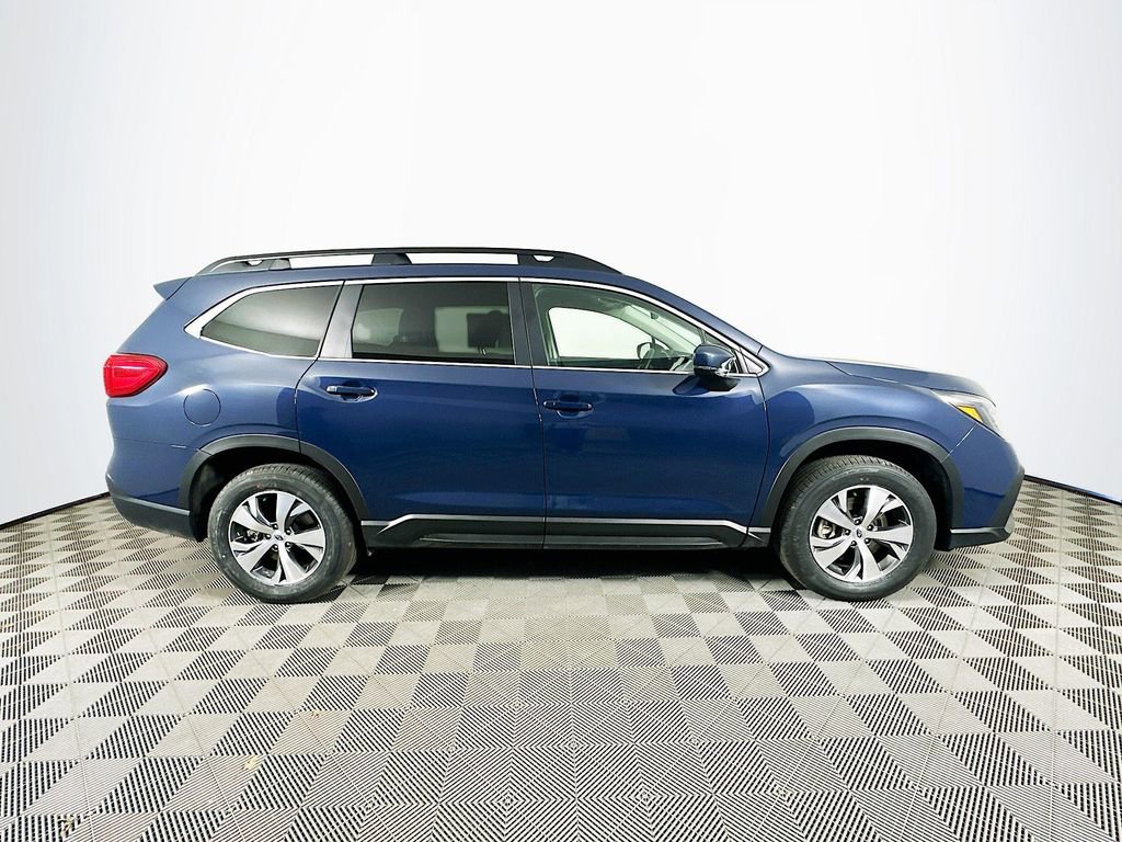 Used 2025 Subaru Ascent Premium image 11