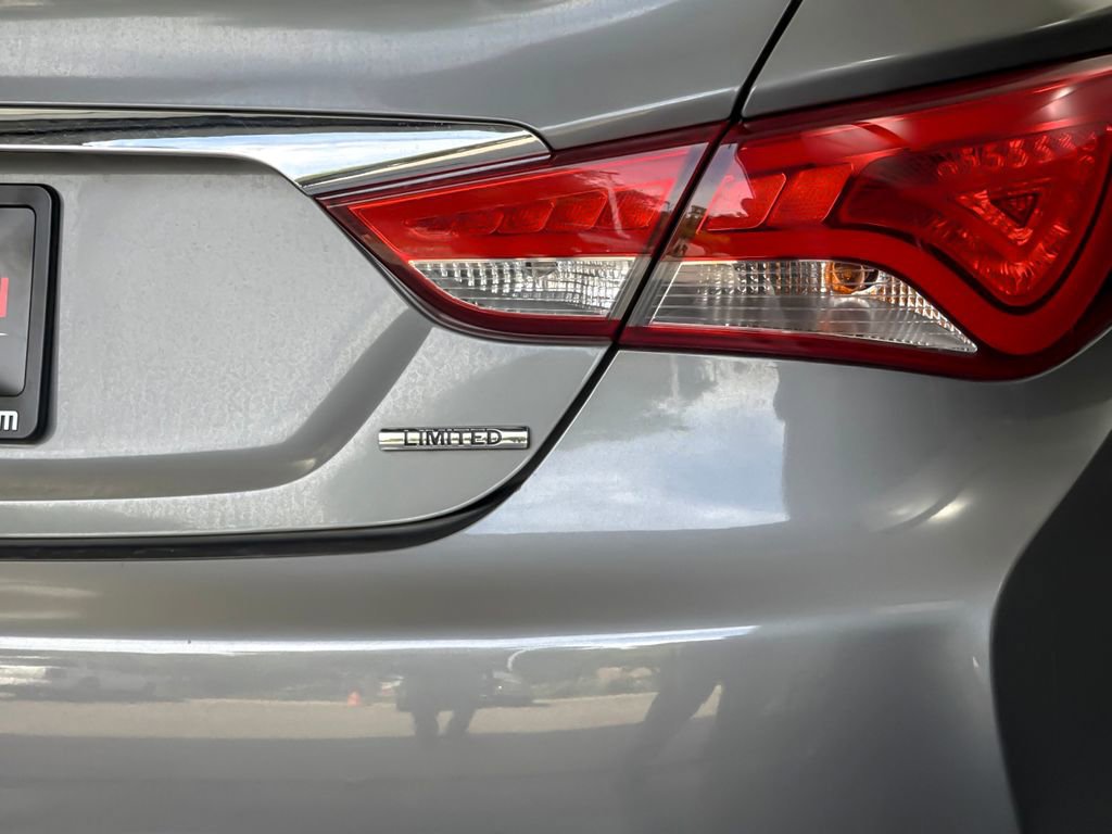 Used 2014 Hyundai Sonata Limited w/ Technology Package 05 FWD image 25