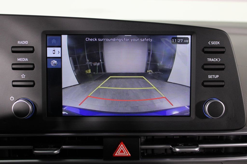 Certified 2025 Hyundai Elantra Sport image 23