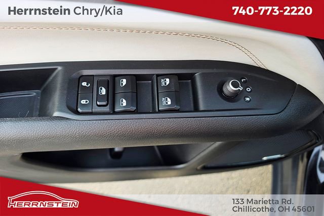 Used 2023 Jeep Compass Limited w/ Sun and Sound Group image 15