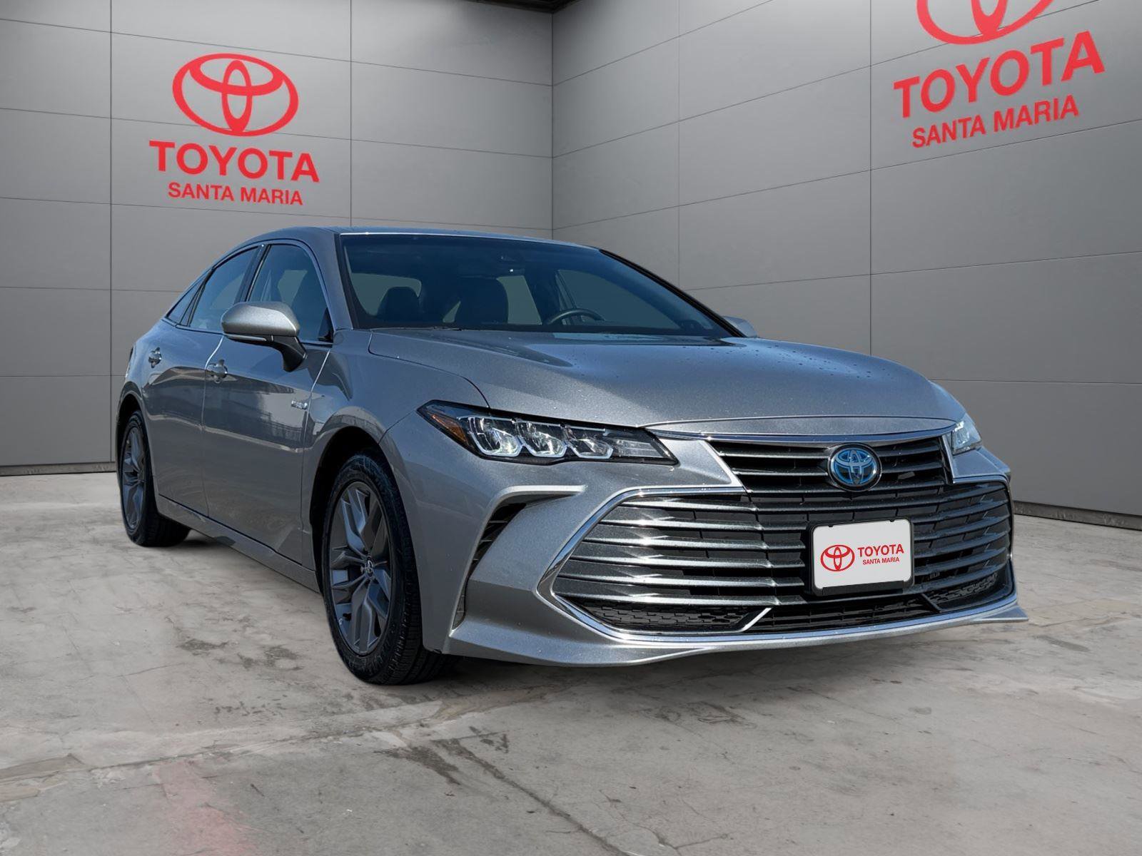 Certified 2020 Toyota Avalon XLE w/ Moonroof Package FWD image 1