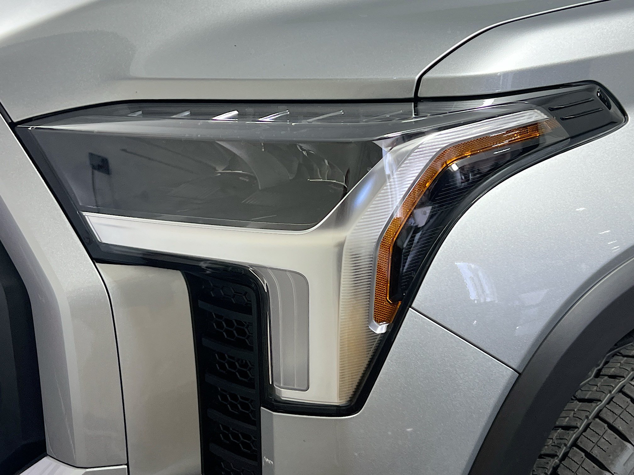 New 2026 Toyota Tundra Limited AWD/4WD image 11