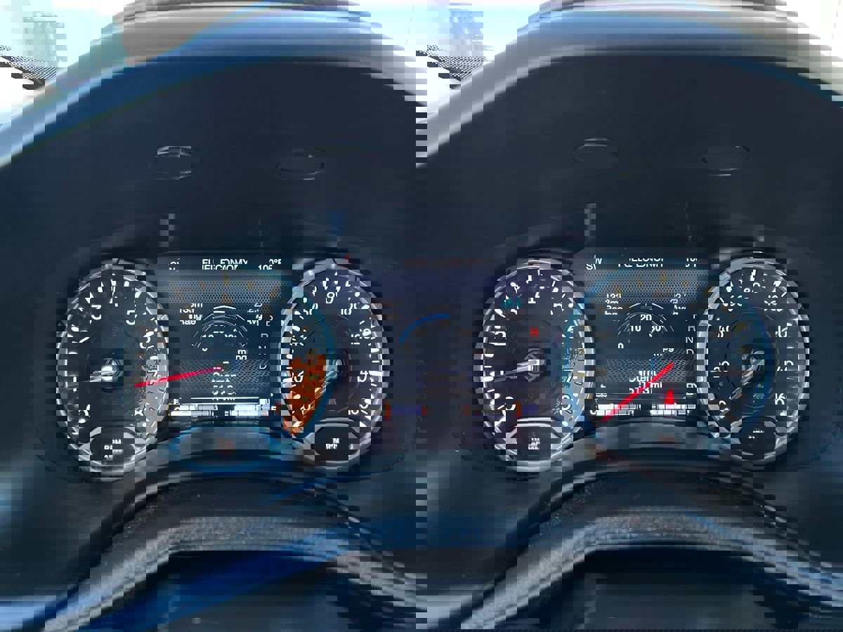 Used 2016 Jeep Renegade Trailhawk w/ Premium Trailhawk Package image 25