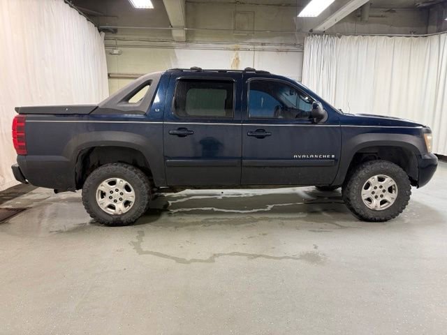 Used 2007 Chevrolet Avalanche LT w/ LT Preferred Equipment Group AWD/4WD image 5