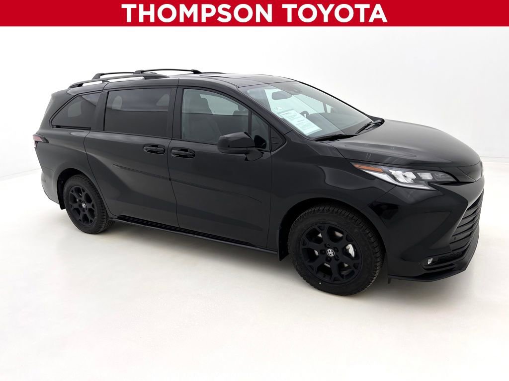 Used 2025 Toyota Sienna XLE Woodland Edition