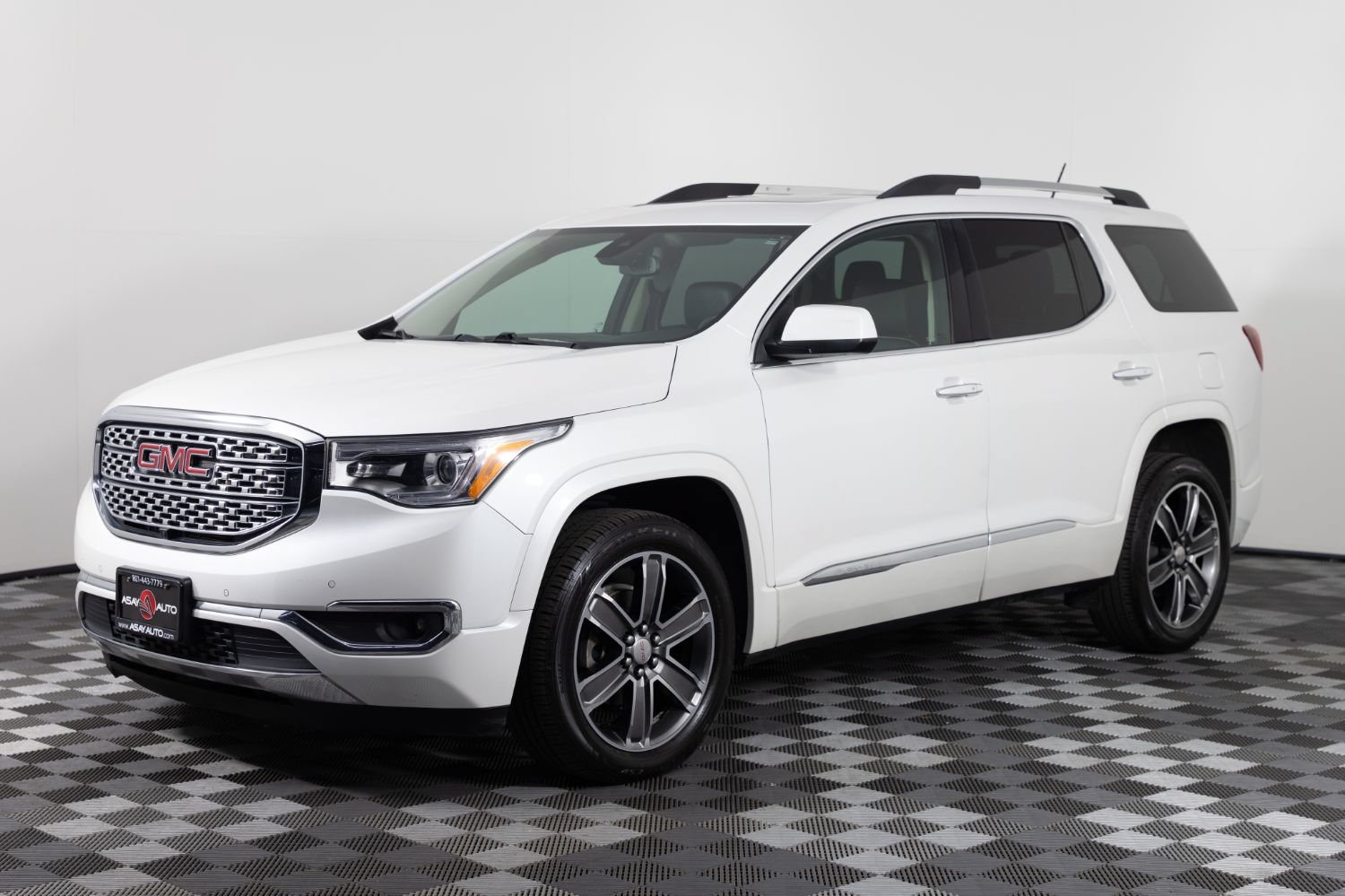 Used 2017 GMC Acadia Denali w/ Technology Package
