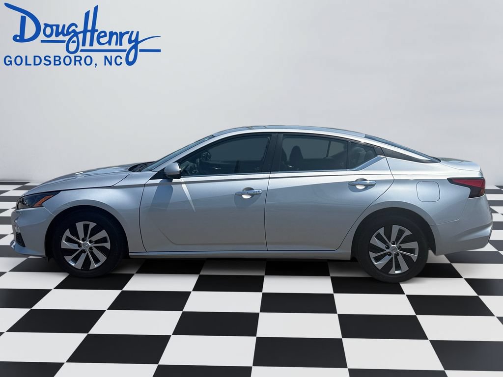 Used 2022 Nissan Altima 2.5 S FWD image 2