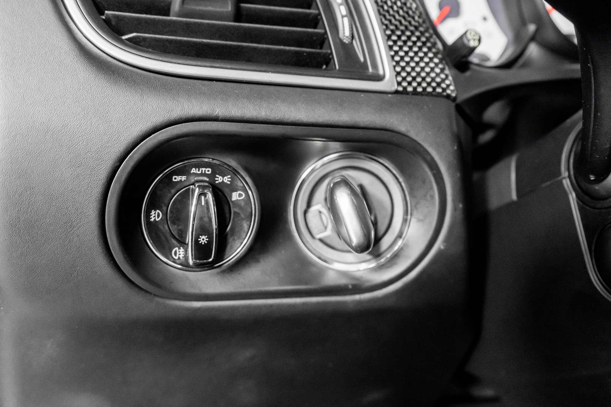 Used 2017 Porsche Macan S image 47