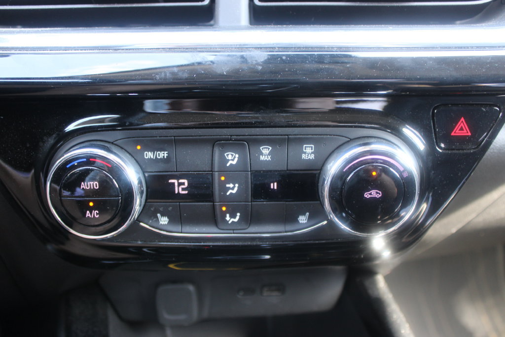 Used 2025 Chevrolet Trax ACTIV w/ Driver Confidence Package FWD image 32