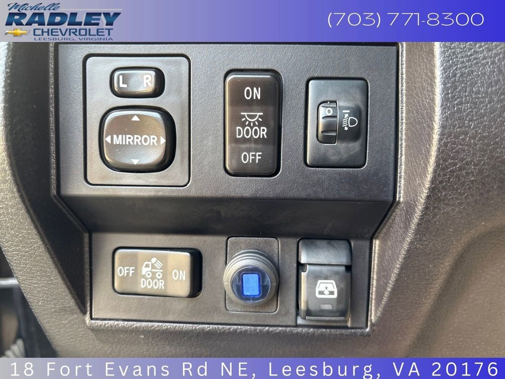 Used 2015 Toyota Tundra SR5 w/ TRD Off Road Package image 16