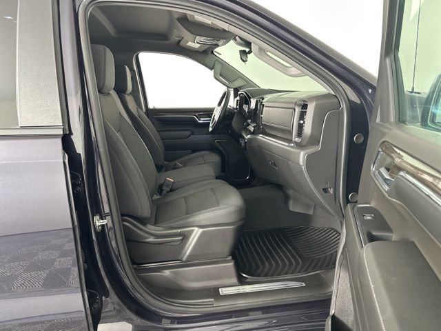 Used 2024 Chevrolet Silverado 1500 LT AWD/4WD image 21