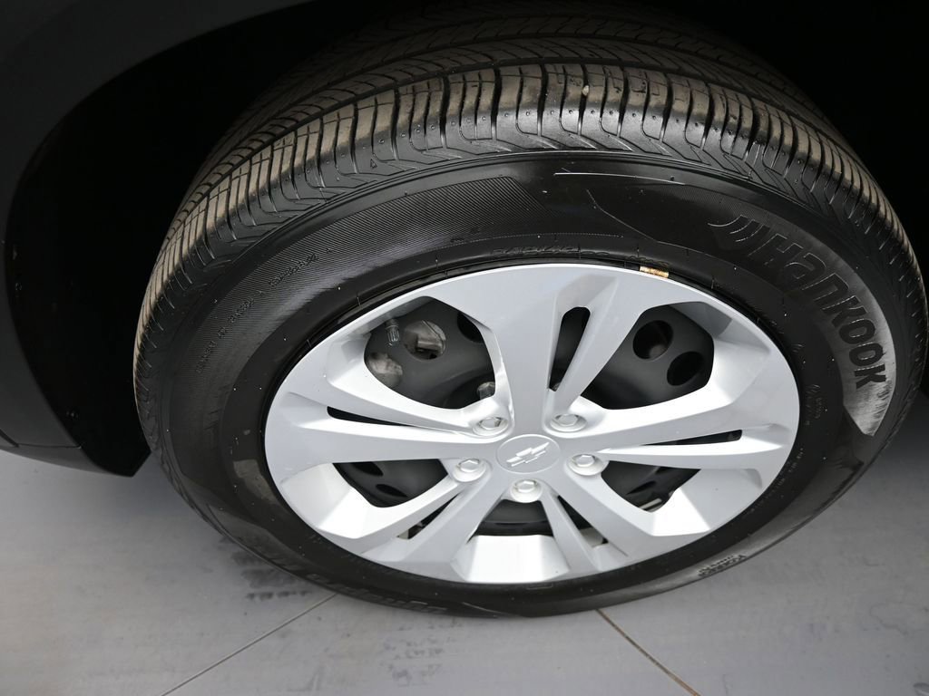 Used 2024 Chevrolet Trax LS w/ Driver Confidence Package image 15