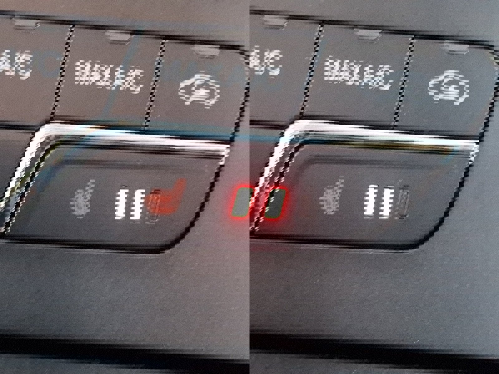 Used 2018 Ford Edge SEL w/ Equipment Group 201A image 24