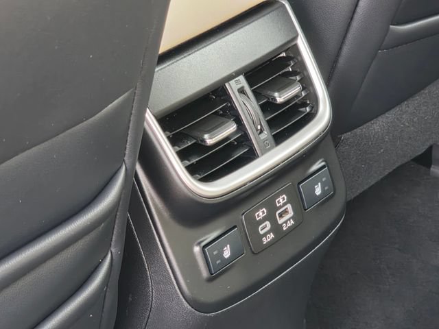 Certified 2025 Subaru Outback Limited AWD/4WD image 18