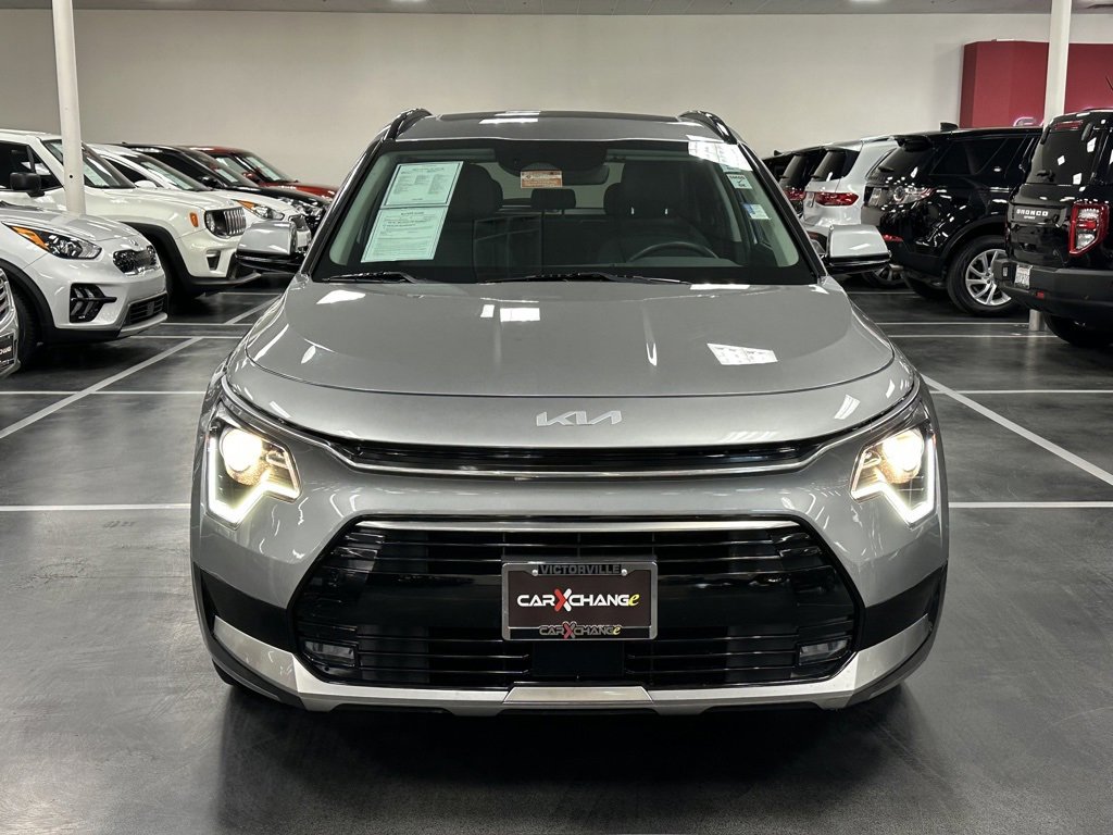 Used 2023 Kia Niro EX Touring image 10