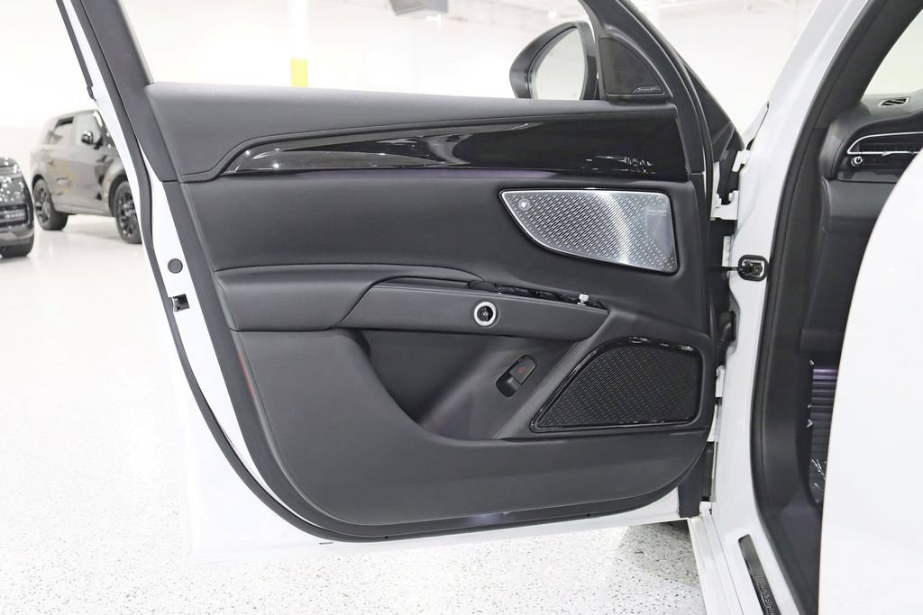 Used 2023 Maserati Grecale Modena AWD/4WD image 34