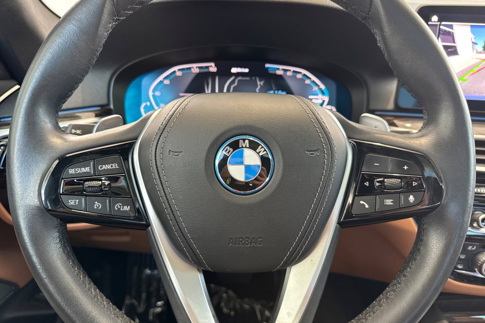 Used 2023 BMW 530e w/ Premium Package RWD image 30