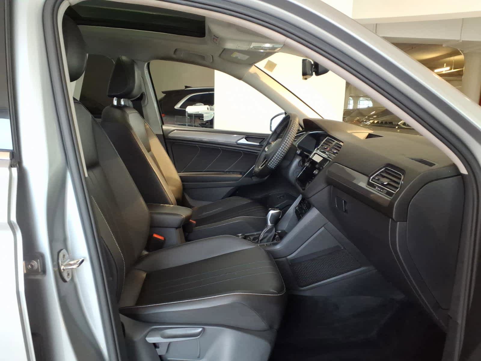 Used 2022 Volkswagen Tiguan SE AWD/4WD image 20