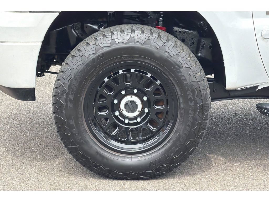 Used 2006 Ford F350 Lariat image 25