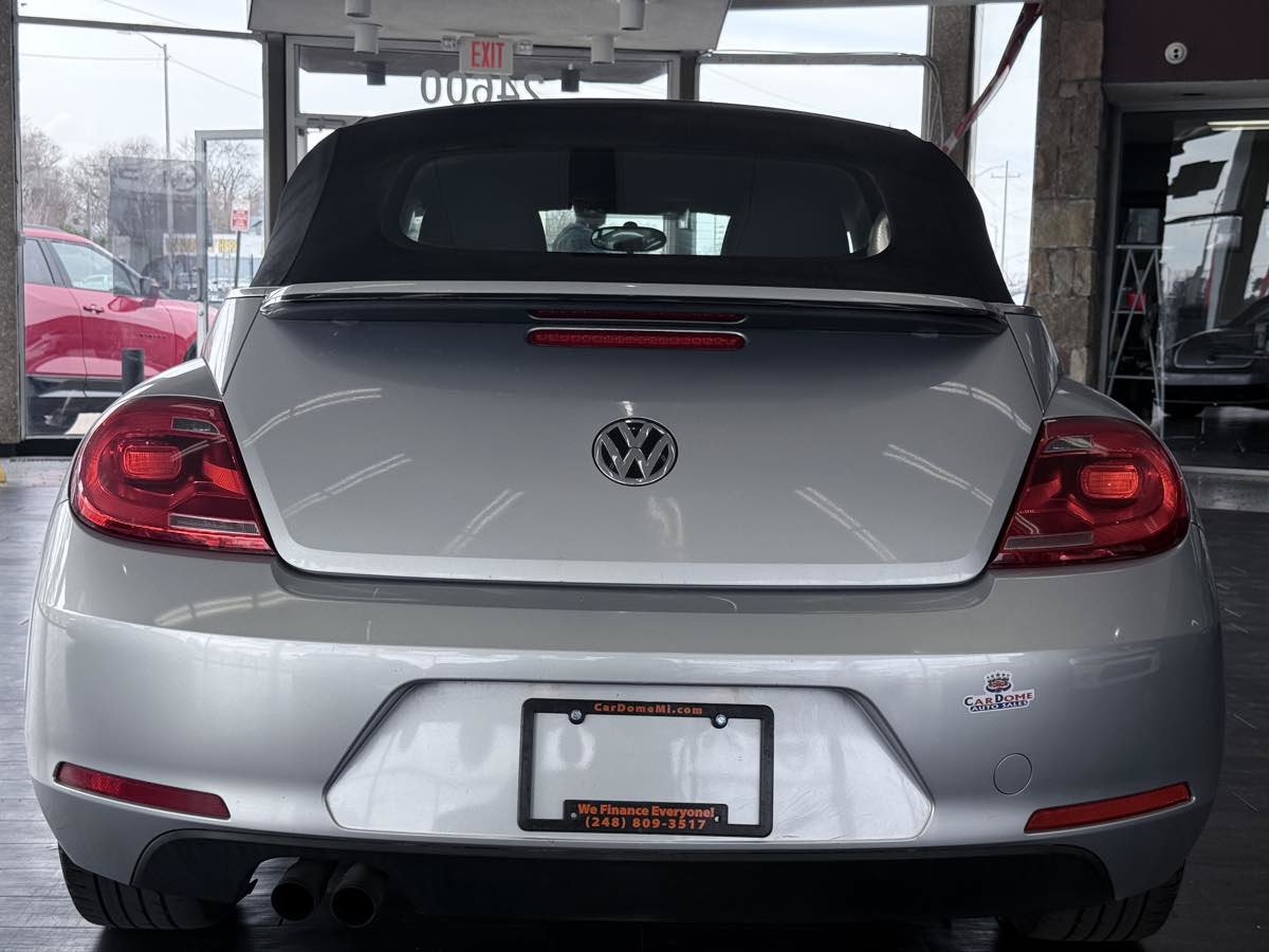 Used 2015 Volkswagen Beetle 1.8T FWD image 9