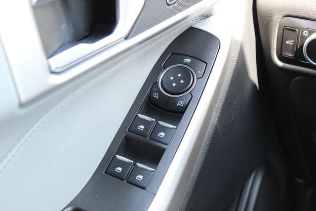 Used 2023 Ford Explorer XLT w/ Equipment Group 202A AWD/4WD image 22