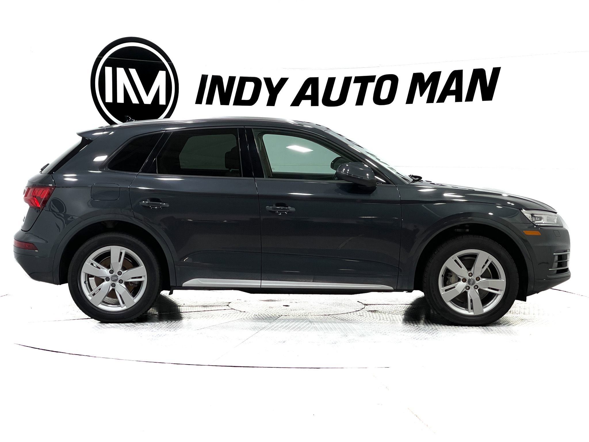 Used 2018 Audi Q5 2.0T Premium w/ Convenience Package image 3