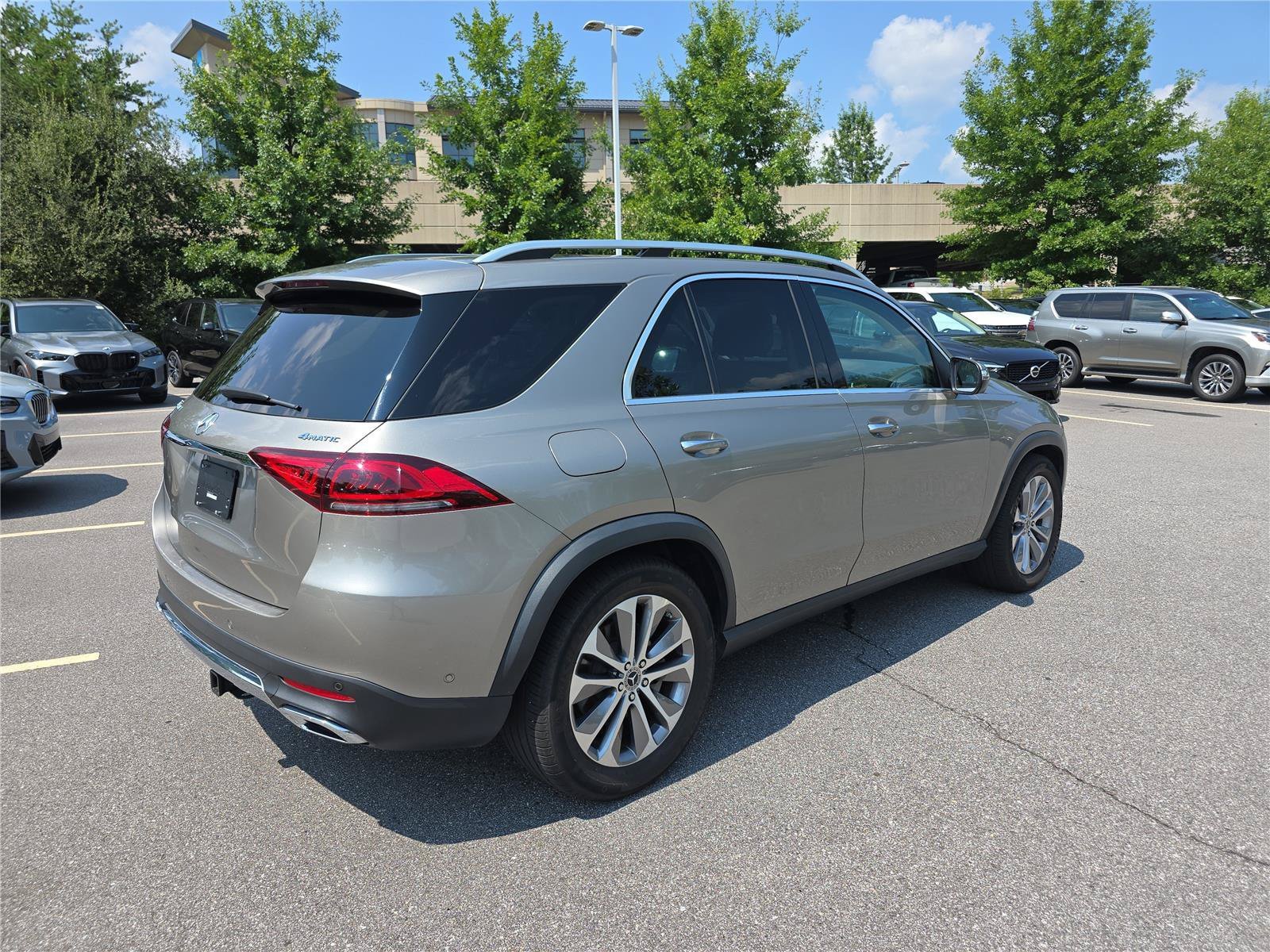 Used 2020 Mercedes-Benz GLE 450 4MATIC image 3