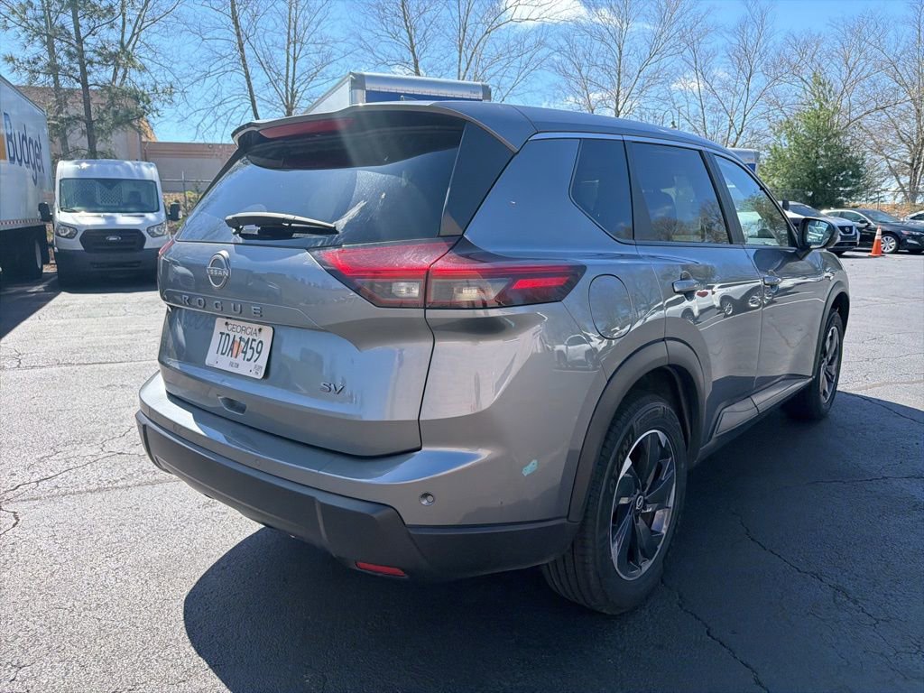 Used 2024 Nissan Rogue SV image 5