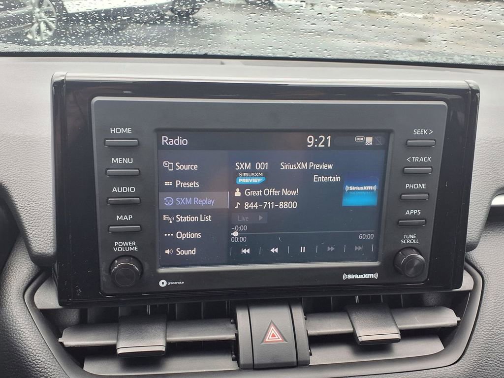 Used 2022 Toyota RAV4 XLE FWD image 5