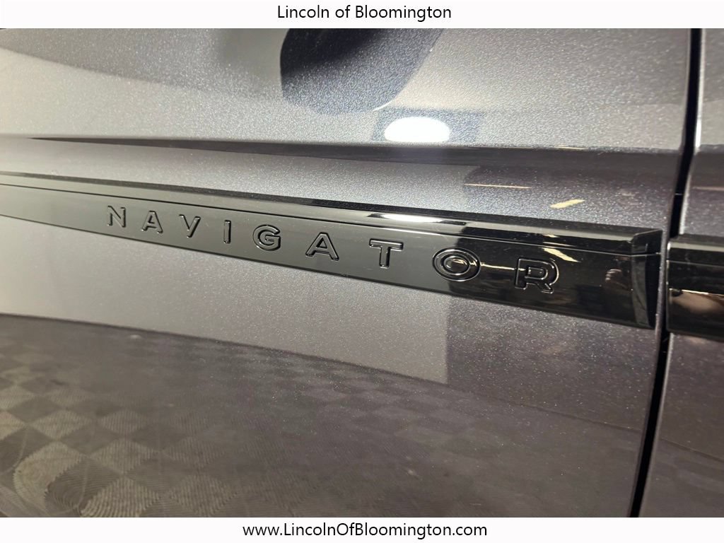New 2026 Lincoln Navigator L Reserve w/ Jet Appearance Package AWD/4WD image 14