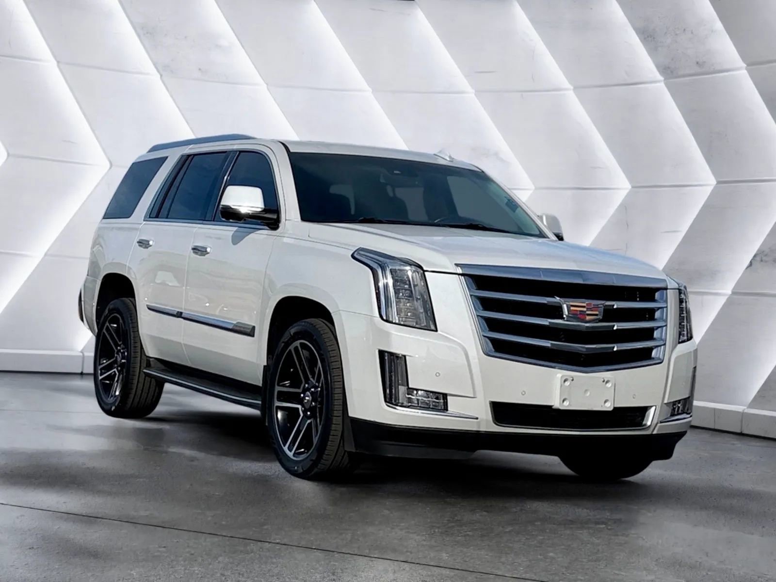Used 2016 Cadillac Escalade Luxury image 7
