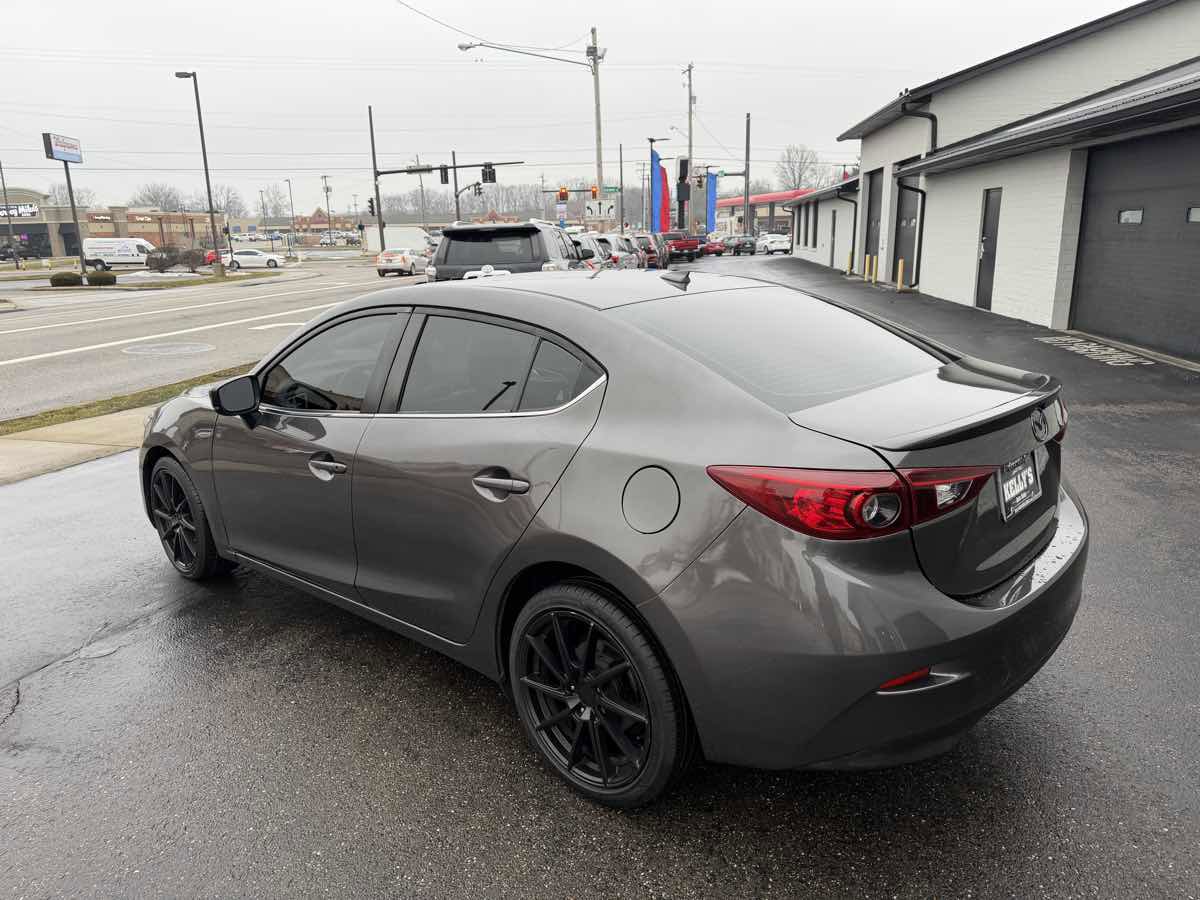 Used 2018 MAZDA MAZDA3 Touring image 3