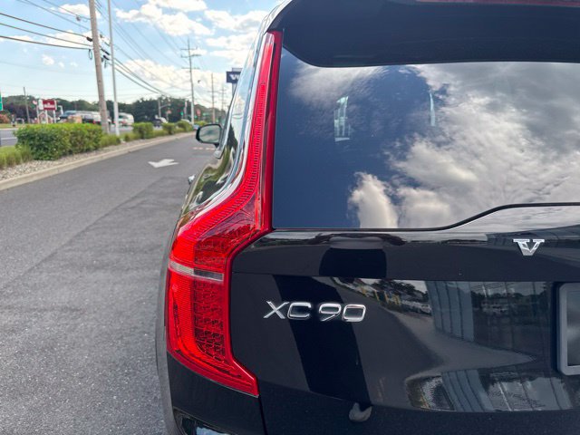 Certified 2025 Volvo XC90 T8 Plus AWD/4WD image 10