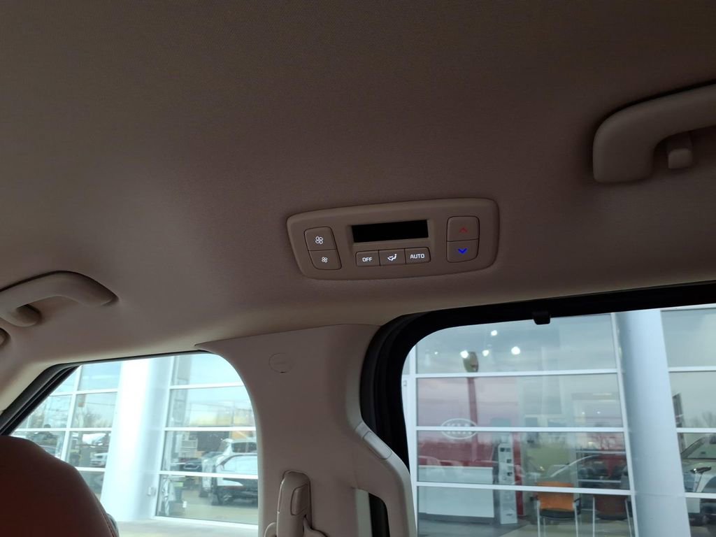 New 2026 Kia Carnival EX image 11